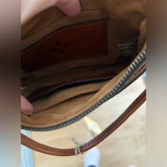 Patricia Nash Laser Cut Sherpa Piedmont wristlet - Picture 3 of 3